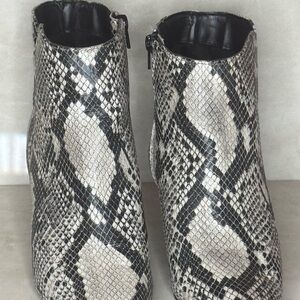 Stylish Snake Print Ankle Boots